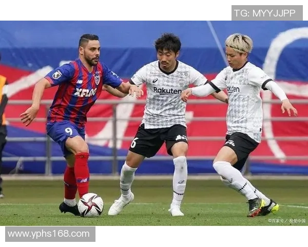 清水鼓动与神户胜的激烈对决展现足球魅力与团队精神
